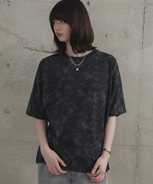 Confirm(コンファーム)の「ビッグシルエット 総柄プリント 半袖Tシャツ カットソー ユニセックス(Tシャツ/カットソー・メンズ・ブラック/グレー・M/L)」の17枚目の写真