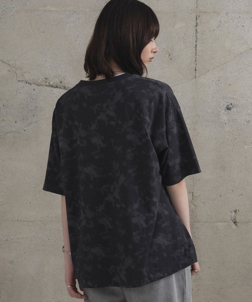 Confirm(コンファーム)の「ビッグシルエット 総柄プリント 半袖Tシャツ カットソー ユニセックス(Tシャツ/カットソー・メンズ・ブラック/グレー・M/L)」の20枚目の写真
