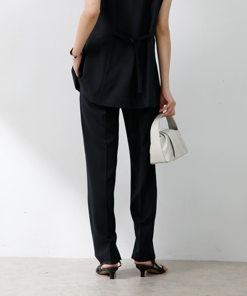 F by ROSSO（エフバイロッソ）の「F by ROSSO　リネンライクペプラムジレ+タックパンツ（セットアップ・レディース・ベージュ/ネイビー・36/38）」の7枚目の写真