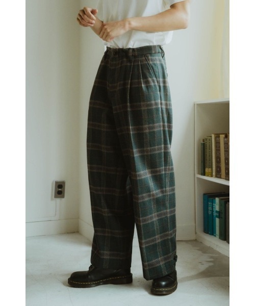 Knuth Marf(クヌースマーフ)の「loose slacks pants(その他パンツ・メンズ・グリーン・FREE)」の1枚目の写真