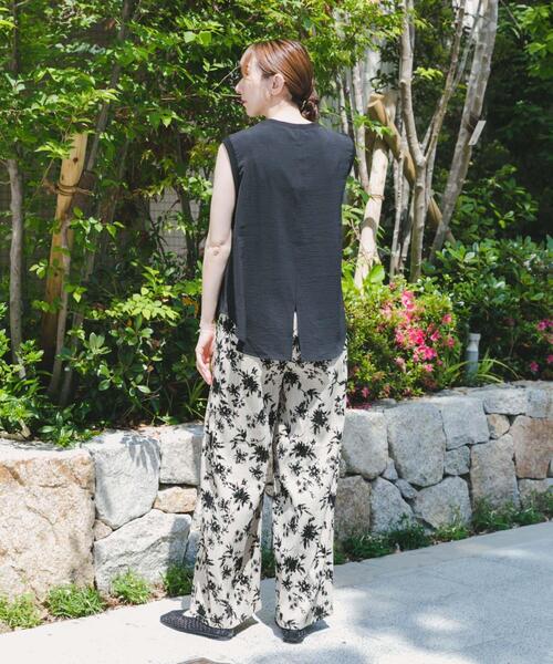 ITEMS URBANRESEARCH（アイテムズ アーバンリサーチ）の「フロッキープリントイージーパンツ（その他パンツ・レディース・ブラウン/ベージュ/ネイビー・FREE）」の19枚目の写真