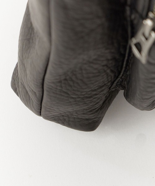 MR.OLIVE(ミスターオリーブ)の「MR.OLIVE/ミスターオリーブ IMPERMA-LEATHER/GUSSET POCKET COMPACT SHOULDER BAG ショルダーバッグ(ショルダーバッグ・メンズ・ブラック・FREE)」の8枚目の写真
