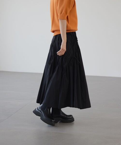 EMMEL REFINES(エメルリファインズ)の「<EMMEL REFINES>EM ランダムギャザー リボン スカート(スカート・レディース・オフホワイト/ブラック・S/M)」の3枚目の写真