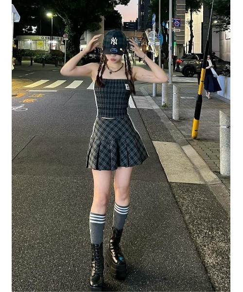 Darich(ダーリッチ)の「リメイクライクチェックミニスカート(スカート・レディース・ブラック/レッド/グリーン・S/M)」の15枚目の写真