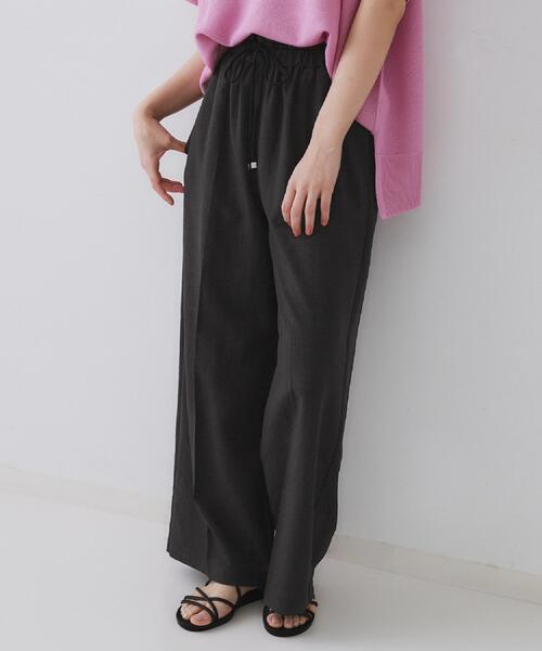 OPAQUE.CLIP(オペークドットクリップ)の「ウエストサテン使いイージーワイドパンツ【洗濯機洗い可】(その他パンツ・レディース・ブラウン系その他/グレー/チャコールグレー・36/38/40)」の16枚目の写真