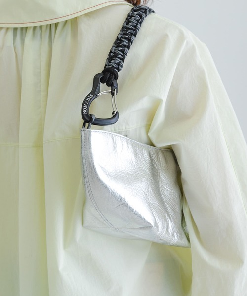 NOMADIS（ノマディス）の「NOMADIS　YACHT（ショルダーバッグ・レディース・シルバー/ピンク系その他・ONE）」の3枚目の写真