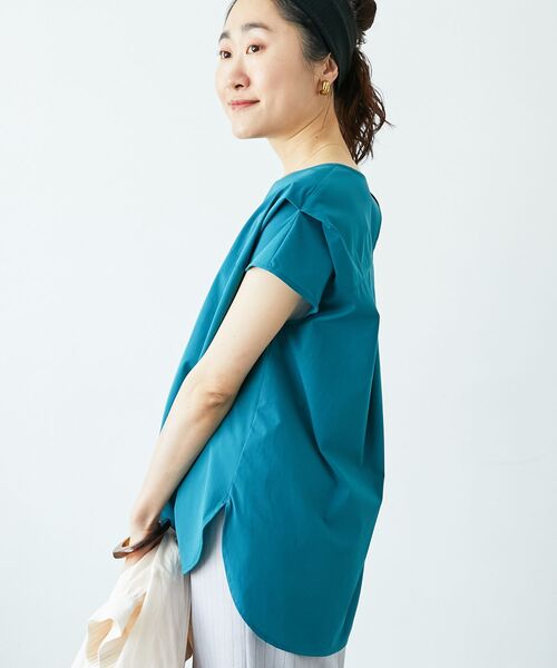 le.coeur blanc（ルクールブラン）の「ナイロンストレッチフレンチタックスリーブブラウス（シャツ/ブラウス・レディース・ブラウン/グリーン/ベージュ・38）」の9枚目の写真