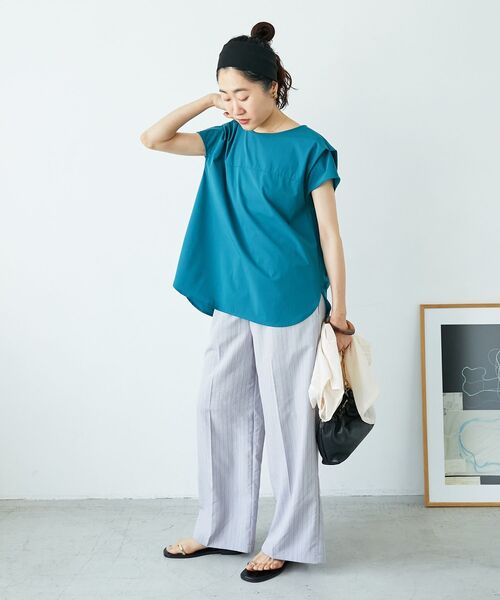 le.coeur blanc（ルクールブラン）の「ナイロンストレッチフレンチタックスリーブブラウス（シャツ/ブラウス・レディース・ブラウン/グリーン/ベージュ・38）」の12枚目の写真