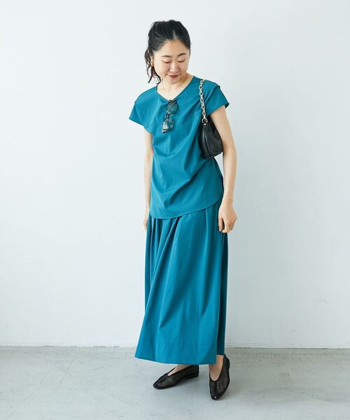 le.coeur blanc（ルクールブラン）の「ナイロンストレッチフレンチタックスリーブブラウス（シャツ/ブラウス・レディース・ブラウン/グリーン/ベージュ・38）」の14枚目の写真