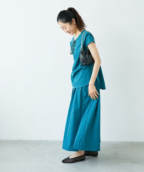 le.coeur blanc（ルクールブラン）の「ナイロンストレッチフレンチタックスリーブブラウス（シャツ/ブラウス・レディース・ブラウン/グリーン/ベージュ・38）」の16枚目の写真