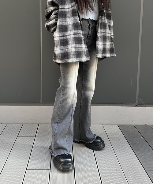 repipi armario(レピピ アルマリオ)の「StyleUpデニムフレアパンツ(デニムパンツ・キッズ・ブルー系その他/ブルー系その他2/ブラック系その他・SMALL/LARGE/MEDIUM)」の16枚目の写真