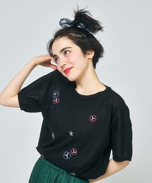 Jocomomola（ホコモモラ）の「Brisa フラワー刺繍シアーニット（ニット/セーター・レディース・ホワイト/ブラック・40）」の14枚目の写真