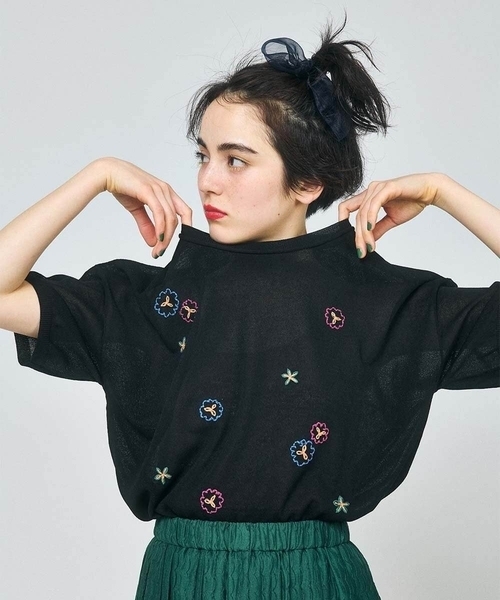 Jocomomola（ホコモモラ）の「Brisa フラワー刺繍シアーニット（ニット/セーター・レディース・ホワイト/ブラック・40）」の15枚目の写真