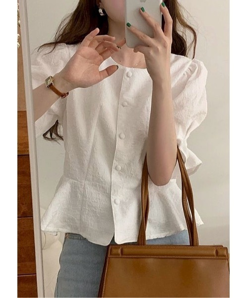 SALTMINT(ソルトミント)の「シュガーフリル・パフブラウス(シャツ/ブラウス・レディース・ブラック/ホワイト・FREE)」の4枚目の写真