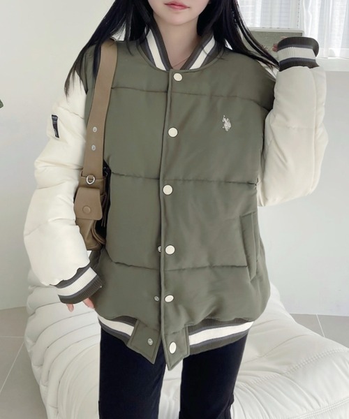 U.S. POLO ASSN.（ユーエスポロアッスン）の「【U.S. POLO ASSN】中綿 ヴァーシティージャケット（スタジャン・レディース・カーキ/ネイビー・L/M）」の13枚目の写真
