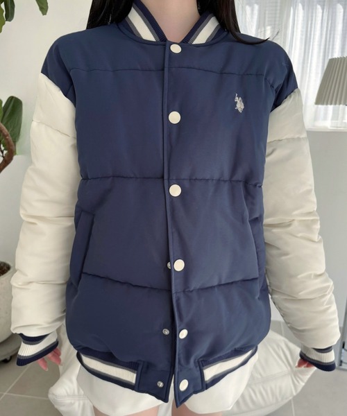 U.S. POLO ASSN.（ユーエスポロアッスン）の「【U.S. POLO ASSN】中綿 ヴァーシティージャケット（スタジャン・レディース・カーキ/ネイビー・L/M）」の15枚目の写真