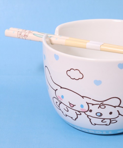 sanrio（サンリオ）の「(SK)【sanrio】陶器製 ボウル & 竹箸 セット[600ml/21.0cm]（食器・レディース・ライラック系/レッド系/スカイブルー系/ピンク系・ONE SIZE）」の2枚目の写真