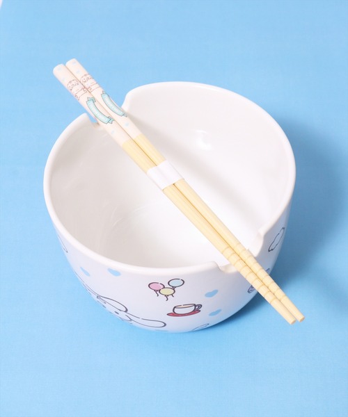sanrio（サンリオ）の「(SK)【sanrio】陶器製 ボウル & 竹箸 セット[600ml/21.0cm]（食器・レディース・ライラック系/レッド系/スカイブルー系/ピンク系・ONE SIZE）」の5枚目の写真