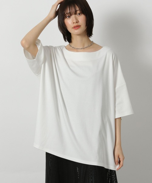 LAKOLE(ラコレ)の「スムースボートネック半袖 / 576249(Tシャツ/カットソー・レディース・オフホワイト/ブルー/サンドグレー/ブラック・FREE)」の8枚目の写真