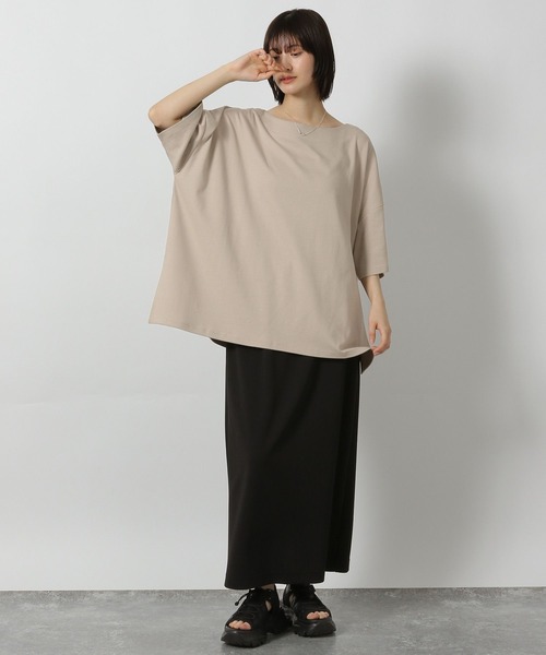 LAKOLE(ラコレ)の「スムースボートネック半袖 / 576249(Tシャツ/カットソー・レディース・オフホワイト/ブルー/サンドグレー/ブラック・FREE)」の18枚目の写真