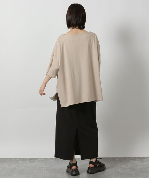 LAKOLE(ラコレ)の「スムースボートネック半袖 / 576249(Tシャツ/カットソー・レディース・オフホワイト/ブルー/サンドグレー/ブラック・FREE)」の20枚目の写真