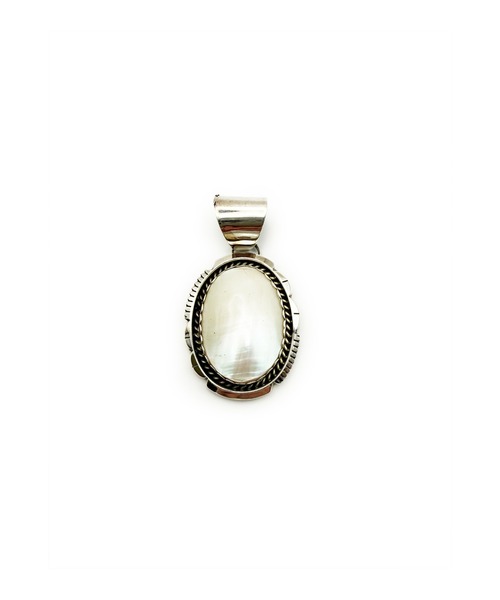 アート・デザイン・音楽 Fashion jewelry made in Italy THEATER シアター ミディアムオーバルシェイプネイティブ