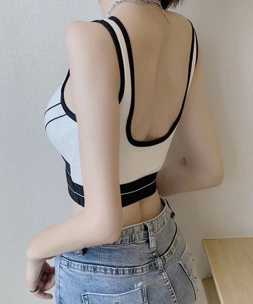 shoppinggo(ショッピングゴー)の「夏服タンクトップ 胸パット付 へそ出し 重ね着風 切替 バイカラー(タンクトップ・レディース・ホワイト/キャメル/ブラック/ブルー/グレー・FREE)」の6枚目の写真