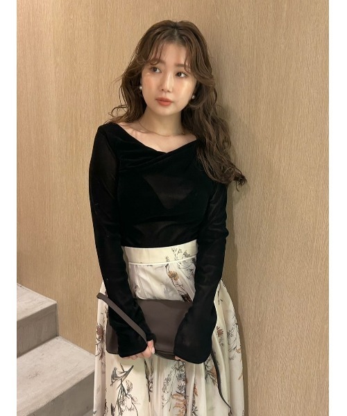 FRAY I.D（フレイアイディー）の「デコルテタックフロッキーチュールトップス（Tシャツ/カットソー・レディース・カーキ/ブラック/アイボリー/ブルー・F）」の19枚目の写真