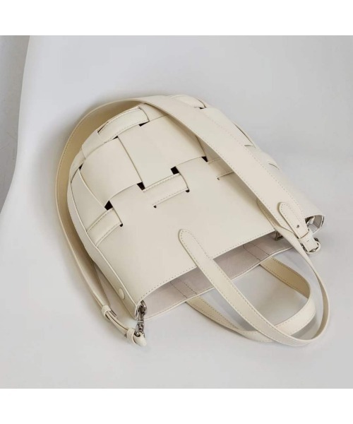 Tomieco(トミエコ)の「LEATHER トート/2wayショルダー 編み込みバッグ(ショルダーバッグ・レディース・オフホワイト/ブラック/ブラウン系その他/ダークブラウン・FREE)」の16枚目の写真