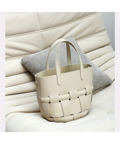 Tomieco(トミエコ)の「LEATHER トート/2wayショルダー 編み込みバッグ(ショルダーバッグ・レディース・オフホワイト/ブラック/ブラウン系その他/ダークブラウン・FREE)」の18枚目の写真
