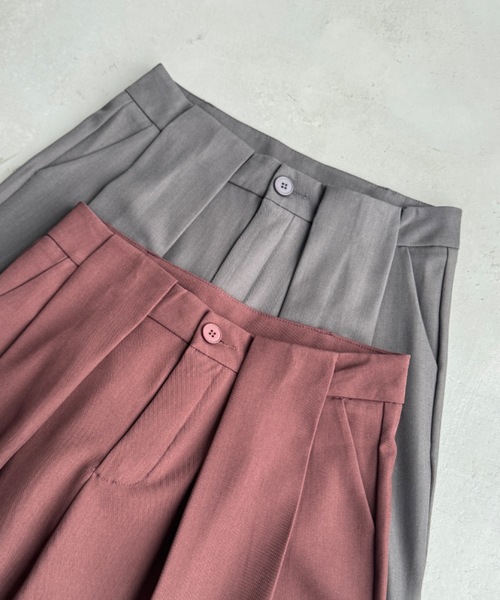 DFFUR.(ディフル)の「ワイドタックループスラックス(スラックス・レディース・ボルドー/チャコールグレー・MEDIUM/LARGE/SMALL)」の17枚目の写真