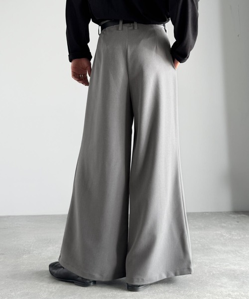 Classical Origin（クラシカルオリジン）の「インタックワイドフレアスラックス／In-Tuck Design Wide Flared Pants（スラックス・メンズ・チャコール/杢グレー/ブラック・SMALL/MEDIUM/LARGE）」の9枚目の写真