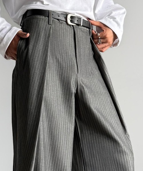 Classical Origin（クラシカルオリジン）の「インタックワイドフレアスラックス／In-Tuck Design Wide Flared Pants（スラックス・メンズ・チャコール/杢グレー/ブラック・SMALL/MEDIUM/LARGE）」の14枚目の写真