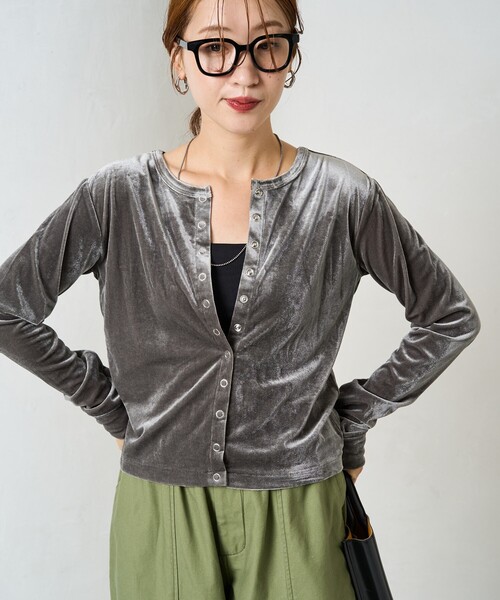 ベロアカーディガン　ベロアスカート　2点 𝒌𝒂𝒏𝒂 | 🩶🩶🩶 涼しくなってきて ようやくカーディガンが着