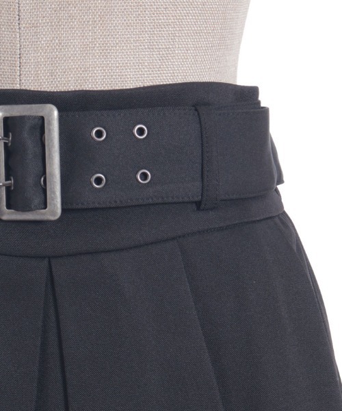 axes femme(アクシーズファム)の「ベルト付きフラシショートパンツ(その他パンツ・レディース・ブラック/キナリ・FREE)」の6枚目の写真