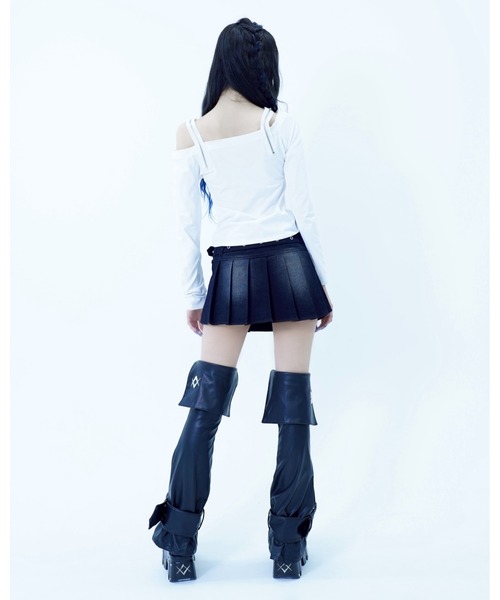 REFLEM(レフレム)の「『REFLEM/レフレム』ジップベルトオフショルL/S Tee/ロングスリーブカットソー(Tシャツ/カットソー・レディース・ホワイト/ブラック・L/M)」の12枚目の写真