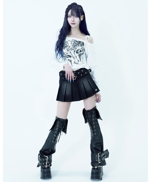 REFLEM(レフレム)の「『REFLEM/レフレム』ジップベルトオフショルL/S Tee/ロングスリーブカットソー(Tシャツ/カットソー・レディース・ホワイト/ブラック・L/M)」の9枚目の写真