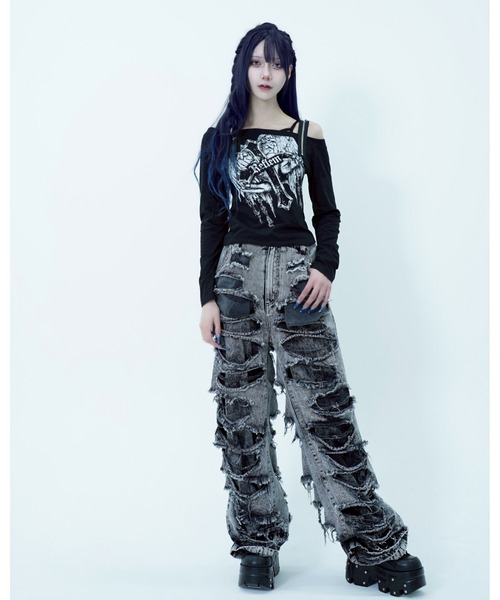 REFLEM(レフレム)の「『REFLEM/レフレム』ジップベルトオフショルL/S Tee/ロングスリーブカットソー(Tシャツ/カットソー・レディース・ホワイト/ブラック・L/M)」の3枚目の写真