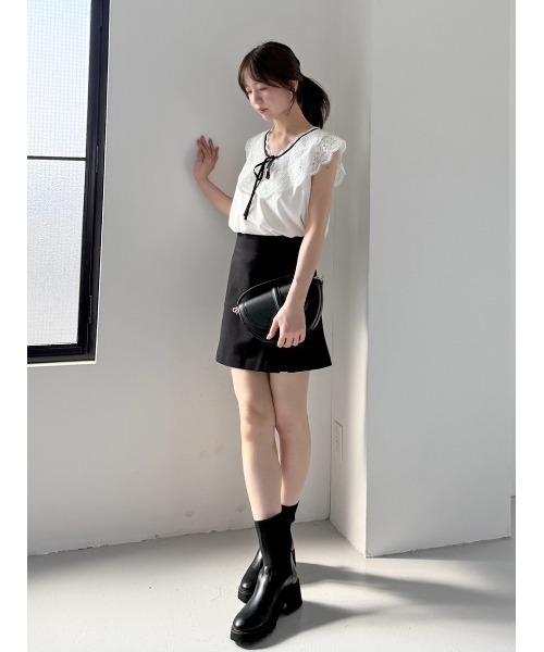 SNIDEL（スナイデル）の「エンブロイダリーレースカラーブラウス（シャツ/ブラウス・レディース・ブラック/ホワイト/ボルドー・F）」の4枚目の写真