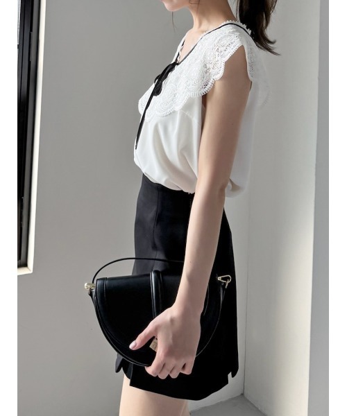 SNIDEL（スナイデル）の「エンブロイダリーレースカラーブラウス（シャツ/ブラウス・レディース・ブラック/ホワイト/ボルドー・F）」の6枚目の写真