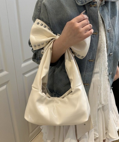 almo(アルモ)の「【portulaca】リボンスタッズミニショルダーbag(ショルダーバッグ・レディース・ブラウン/ワインレッド/アイボリー/ブラック・FREE)」の6枚目の写真