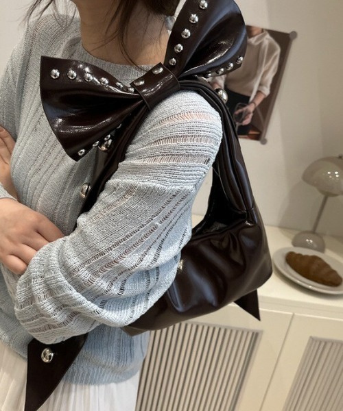 almo(アルモ)の「【portulaca】リボンスタッズミニショルダーbag(ショルダーバッグ・レディース・ブラウン/ワインレッド/アイボリー/ブラック・FREE)」の12枚目の写真