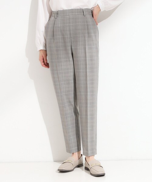 SHOO・LA・RUE(シューラルー)の「【洗える/SS-LL/美脚シルエット】すっきりきれい見え テーパードパンツ(その他パンツ・レディース・ブラック/ベージュ/チャコールグレー/オレンジ・04/03/02/01/10)」の5枚目の写真