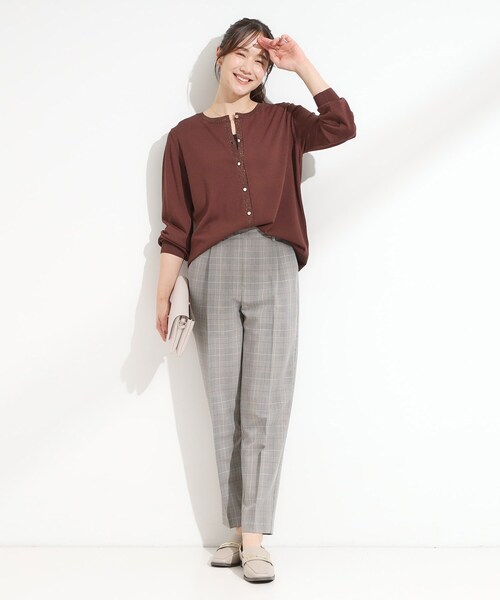 SHOO・LA・RUE(シューラルー)の「【洗える/SS-LL/美脚シルエット】すっきりきれい見え テーパードパンツ(その他パンツ・レディース・ブラック/ベージュ/チャコールグレー/オレンジ・04/03/02/01/10)」の7枚目の写真