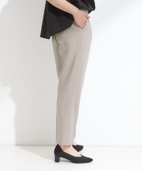 SHOO・LA・RUE(シューラルー)の「【洗える/SS-LL/美脚シルエット】すっきりきれい見え テーパードパンツ(その他パンツ・レディース・ブラック/ベージュ/チャコールグレー/オレンジ・04/03/02/01/10)」の14枚目の写真