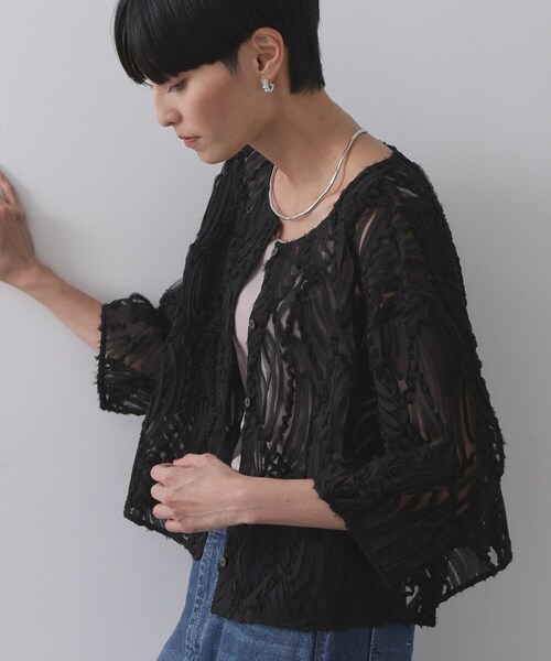 OPAQUE.CLIP(オペークドットクリップ)の「シアー刺繍レース前開きブラウス【洗濯機洗い可】(シャツ/ブラウス・レディース・ブラック/アイボリー・00)」の7枚目の写真