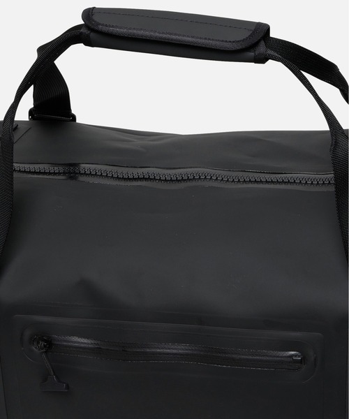 AIGLE（エーグル）の「防水 トラベルドライ ダッフルバッグ 55L（ボストンバッグ・レディース・ブラック/モスグリーン・FREE）」の19枚目の写真