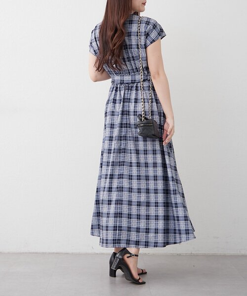 continuer de NICE CLAUP(コンティニューデナイスクラップ)の「スキッパーフレンチタックワンピース(ワンピース・レディース・ネイビー/ブラウン/ストライプ/チェック・FREE)」の19枚目の写真