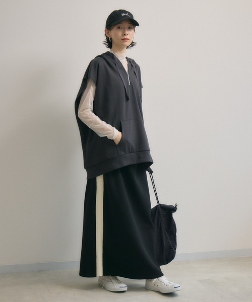 Paradise Picnic（パラダイスピクニック）の「ミニ裏毛フードベスト（ベスト・レディース・チャコールグレー/アイボリー・FREE）」の4枚目の写真