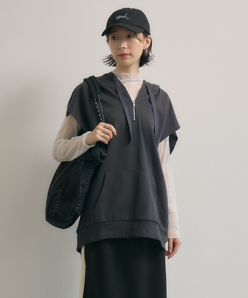 Paradise Picnic（パラダイスピクニック）の「ミニ裏毛フードベスト（ベスト・レディース・チャコールグレー/アイボリー・FREE）」の7枚目の写真